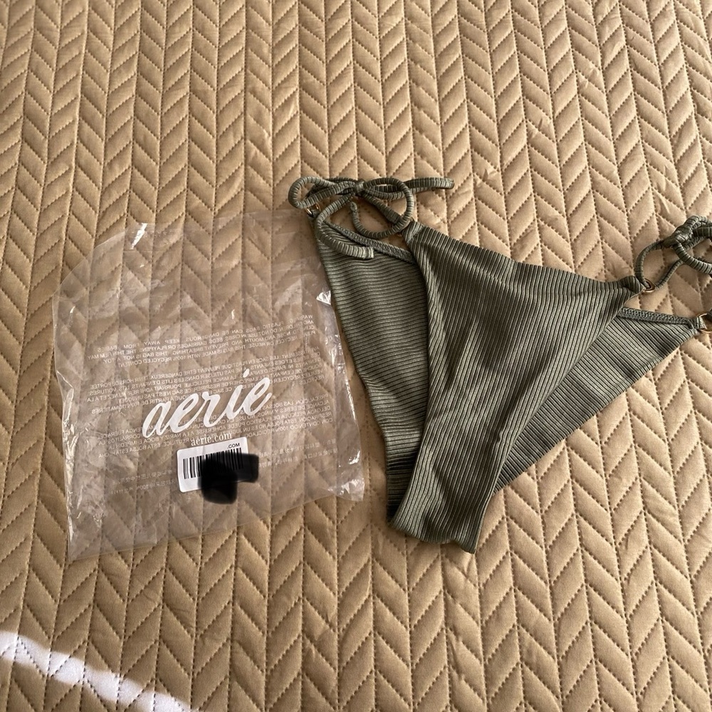 Aerie shine bikini bottoms, size Medium (bottoms only) - Picture 2 of 14